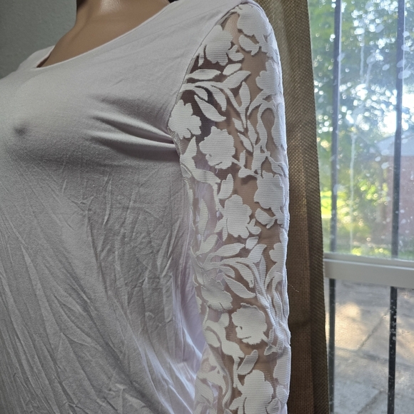 Banana Republic White Lace Sleeve Blouse - Picture 2 of 5